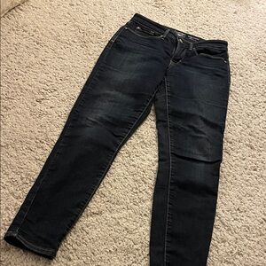 Levi’s shaping 27/30 4M Women's Jeans totally shaping skinny